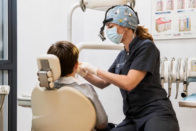 Guíe el crecimiento maxilar con ortopedia dentofacial infantil en Marín - Imagen 1